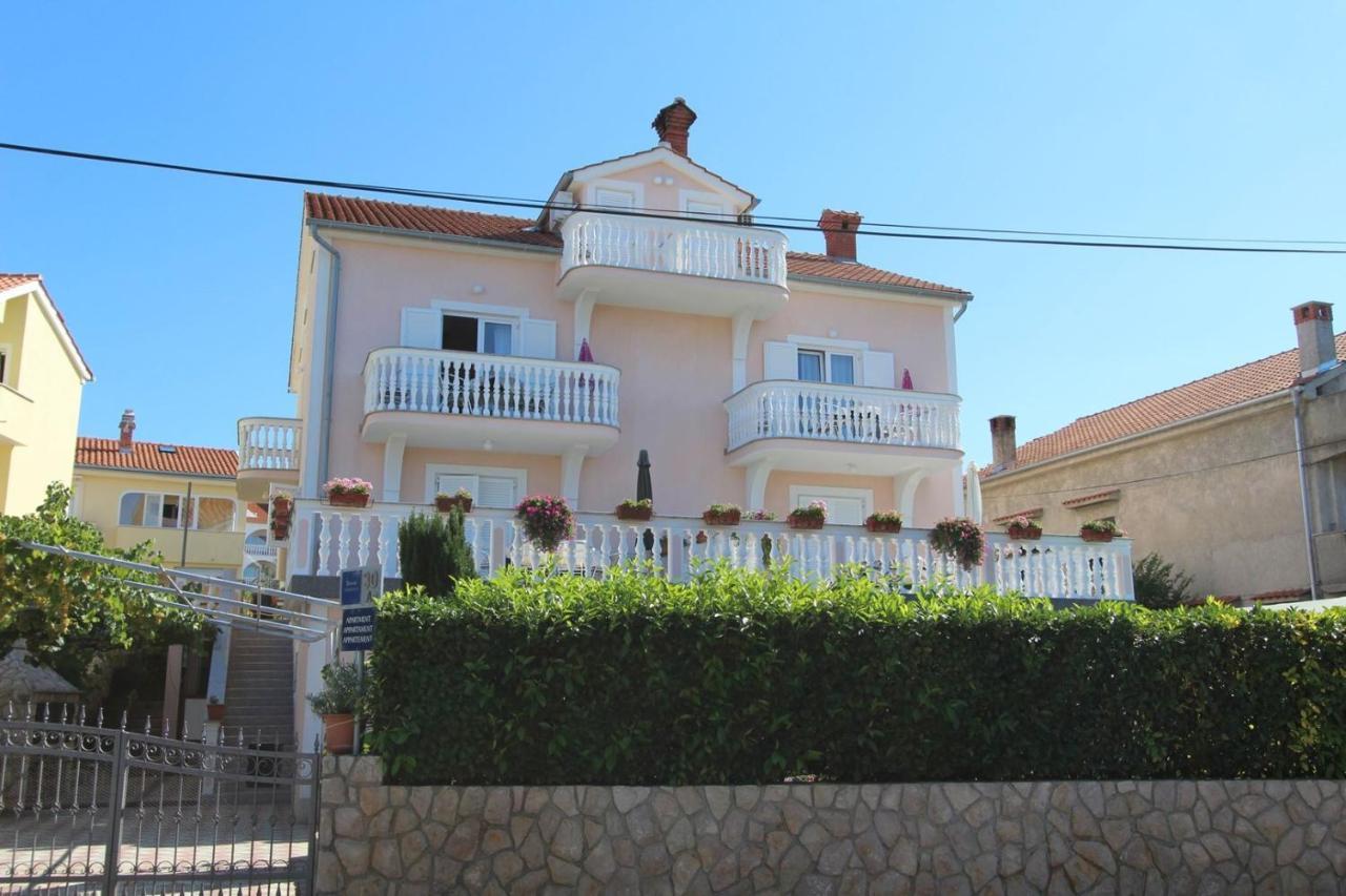 Apartments Ravlić Ana Malinska Zewnętrze zdjęcie