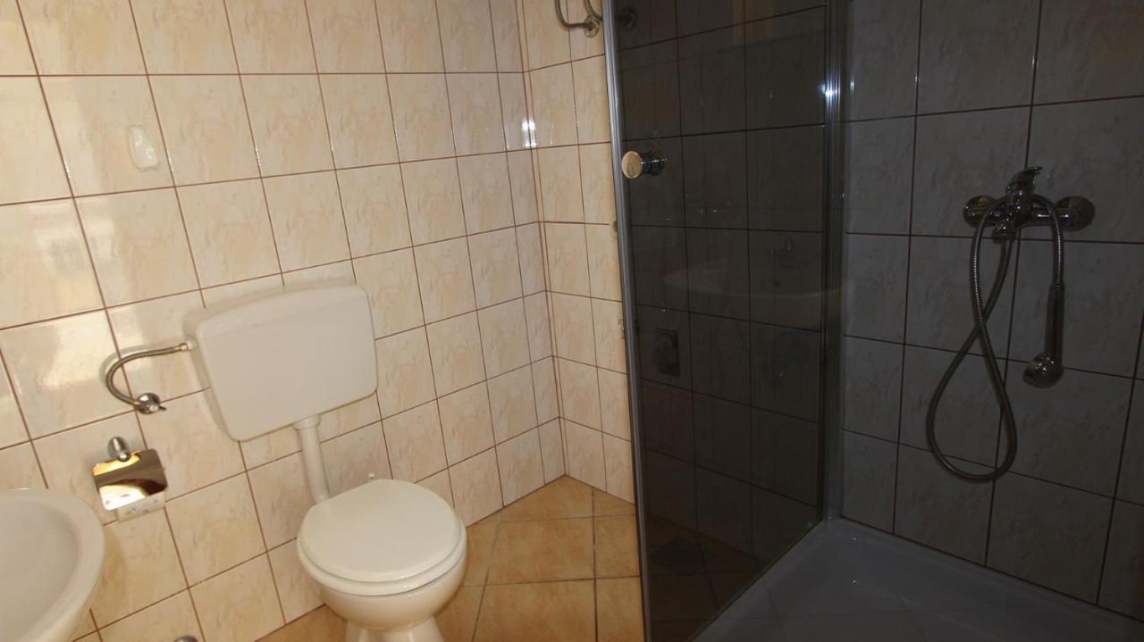 Apartments Ravlić Ana Malinska Zewnętrze zdjęcie