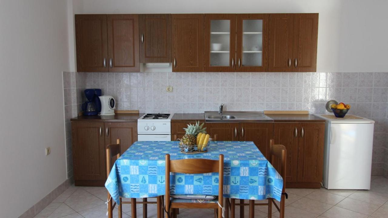 Apartments Ravlić Ana Malinska Zewnętrze zdjęcie