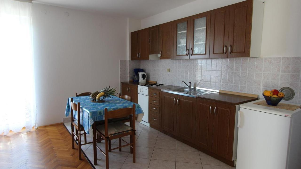 Apartments Ravlić Ana Malinska Zewnętrze zdjęcie