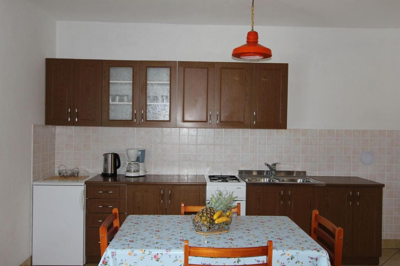 Apartments Ravlić Ana Malinska Zewnętrze zdjęcie