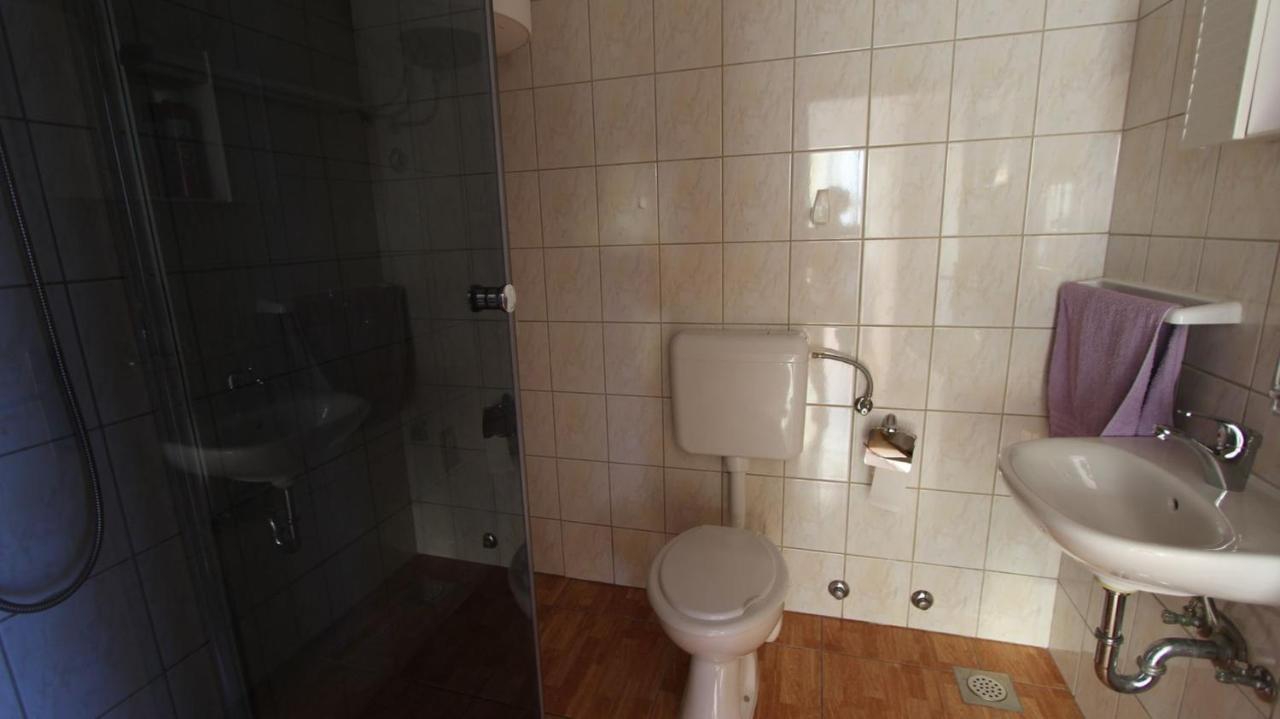 Apartments Ravlić Ana Malinska Zewnętrze zdjęcie