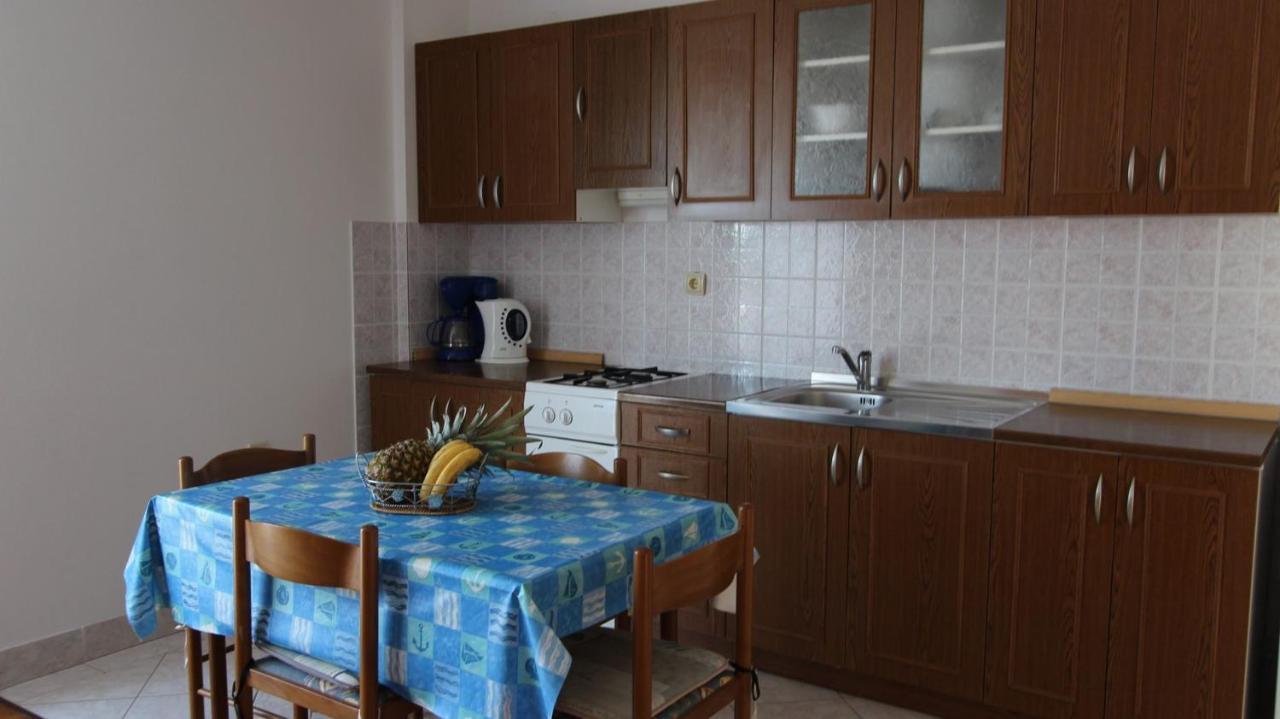 Apartments Ravlić Ana Malinska Zewnętrze zdjęcie