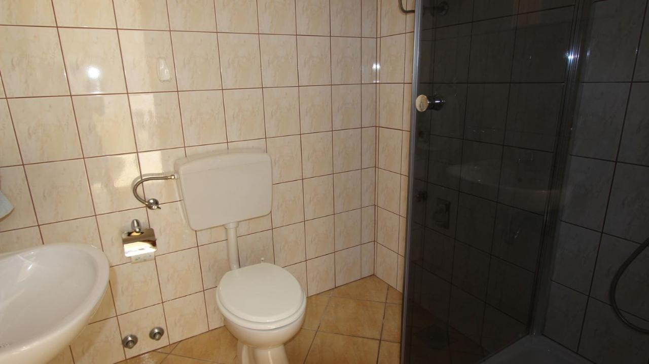 Apartments Ravlić Ana Malinska Zewnętrze zdjęcie