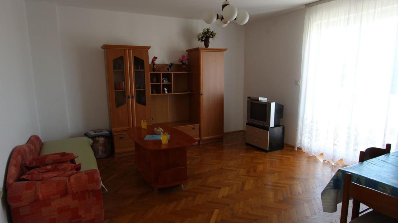 Apartments Ravlić Ana Malinska Zewnętrze zdjęcie
