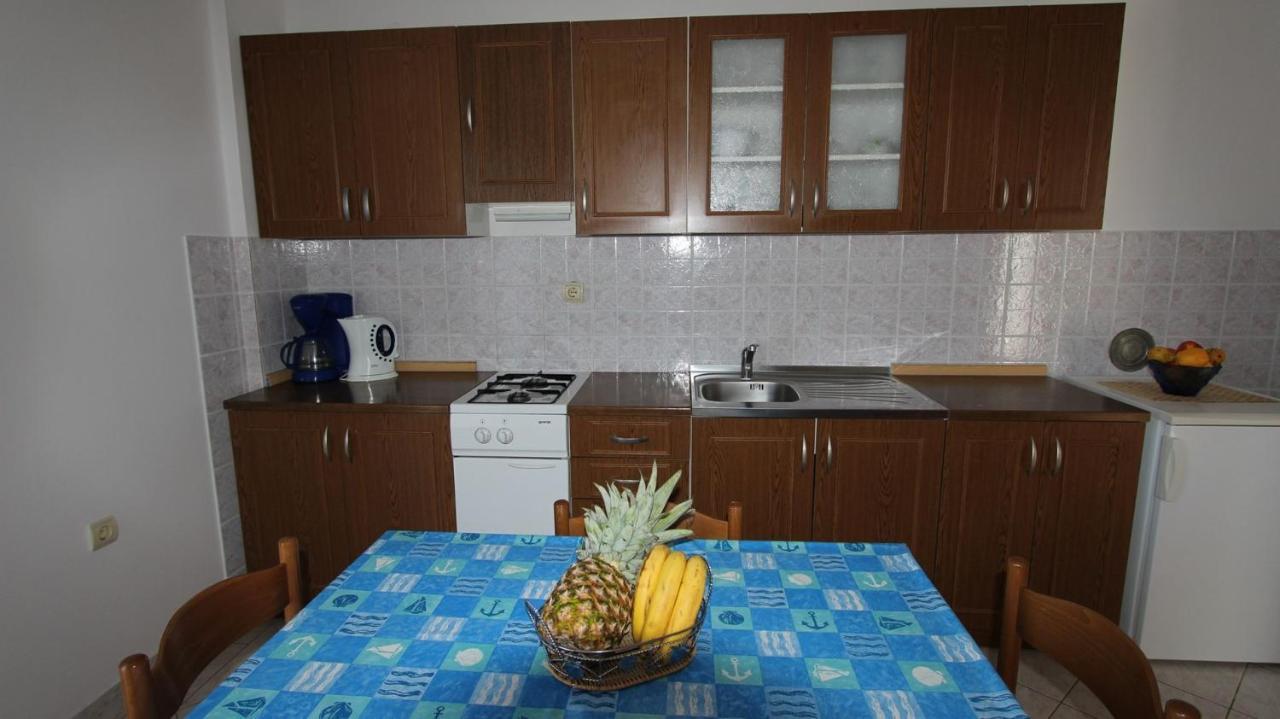 Apartments Ravlić Ana Malinska Zewnętrze zdjęcie