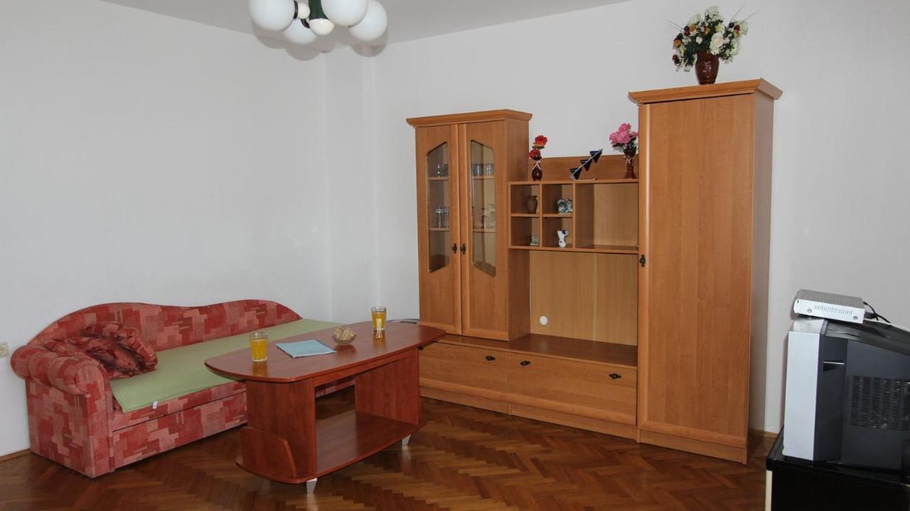 Apartments Ravlić Ana Malinska Zewnętrze zdjęcie